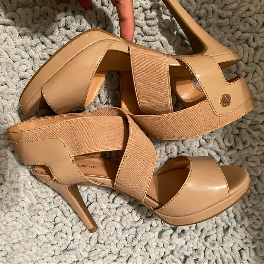 Liz Claiborne Nude heels
